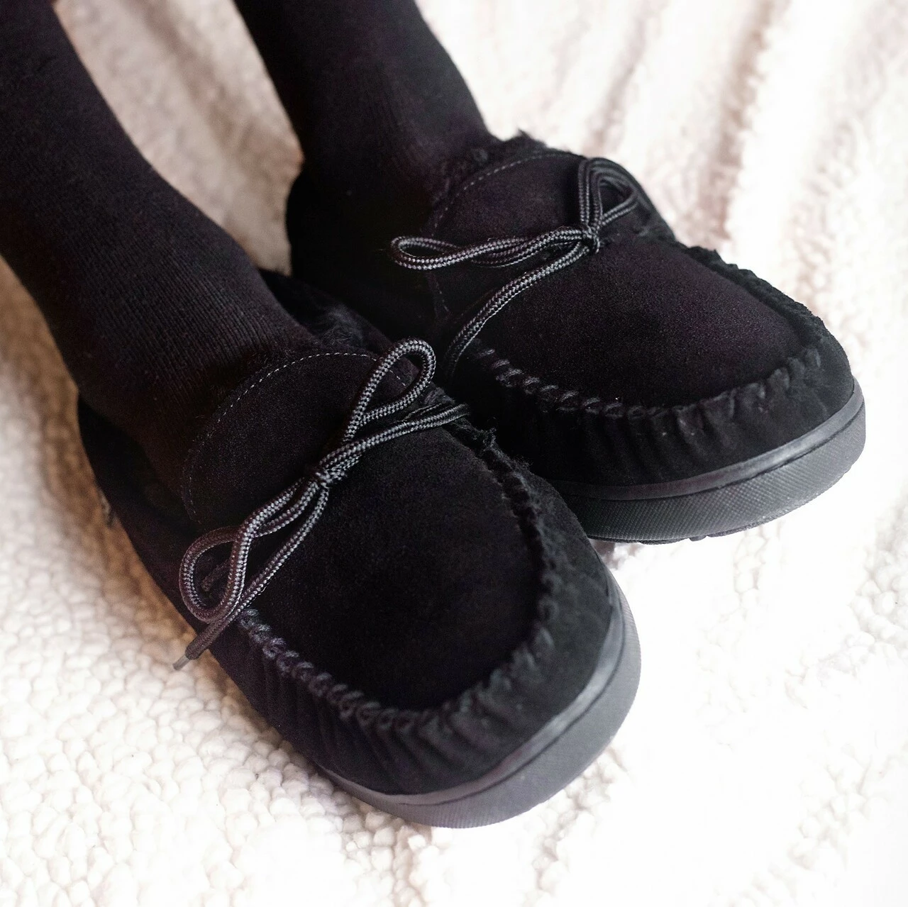 Bearpaw Moc II Black - Image 4