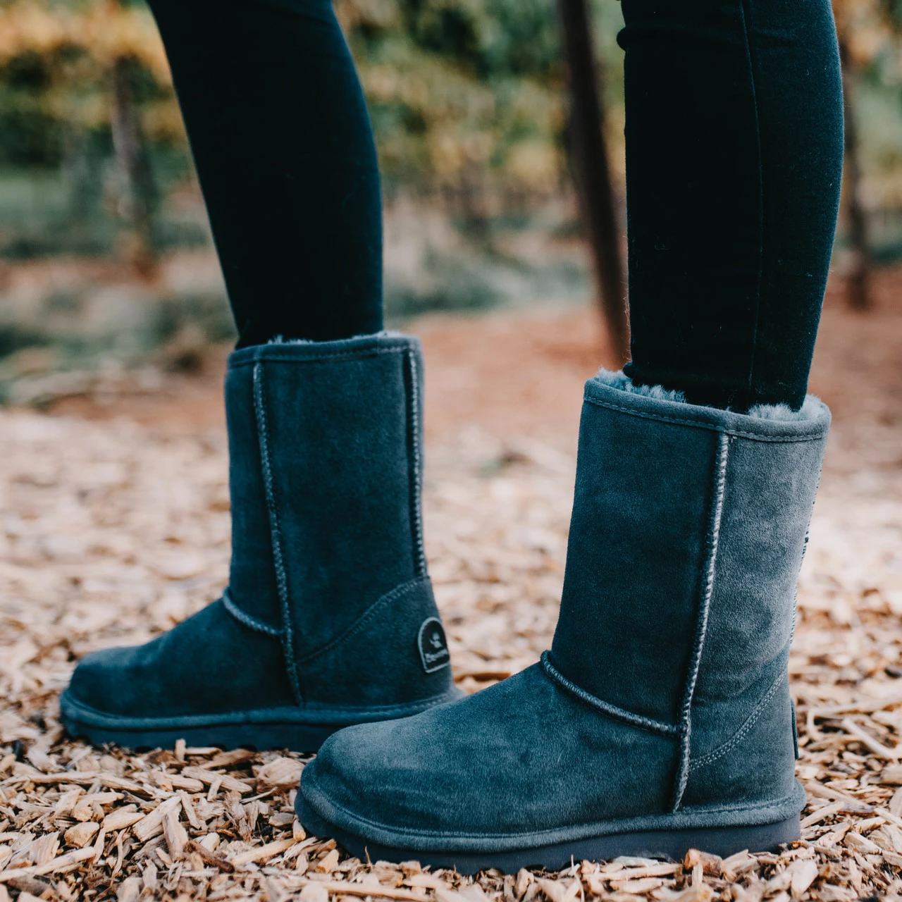 Bearpaw Elle Short Charcoal - Image 4